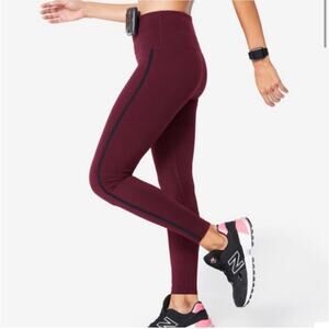 Figs Scrubs Performance Leggings Layering Athletic Women's Size Large Burgundy